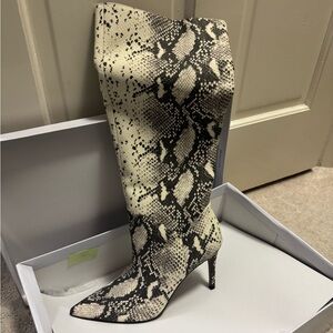 🖤Steve Madden Kinga Natural Snake skin boots 🤍🐍👢